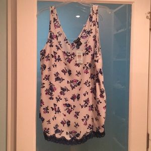 New with Tags on - Torrid Chiffon Cami size 2